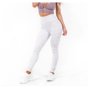 BuffBunny Oasis Leggings Size Small EUC